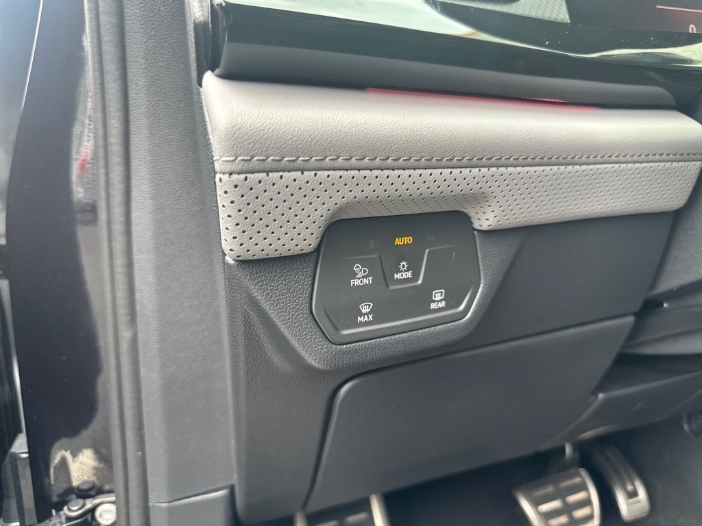 Volkswagen Atlas 2.0T Peak Edition SE w/Technology 4MOTION 2024