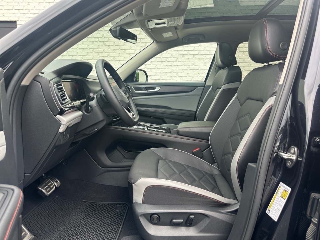 Volkswagen Atlas 2.0T Peak Edition SE w/Technology 4MOTION 2024