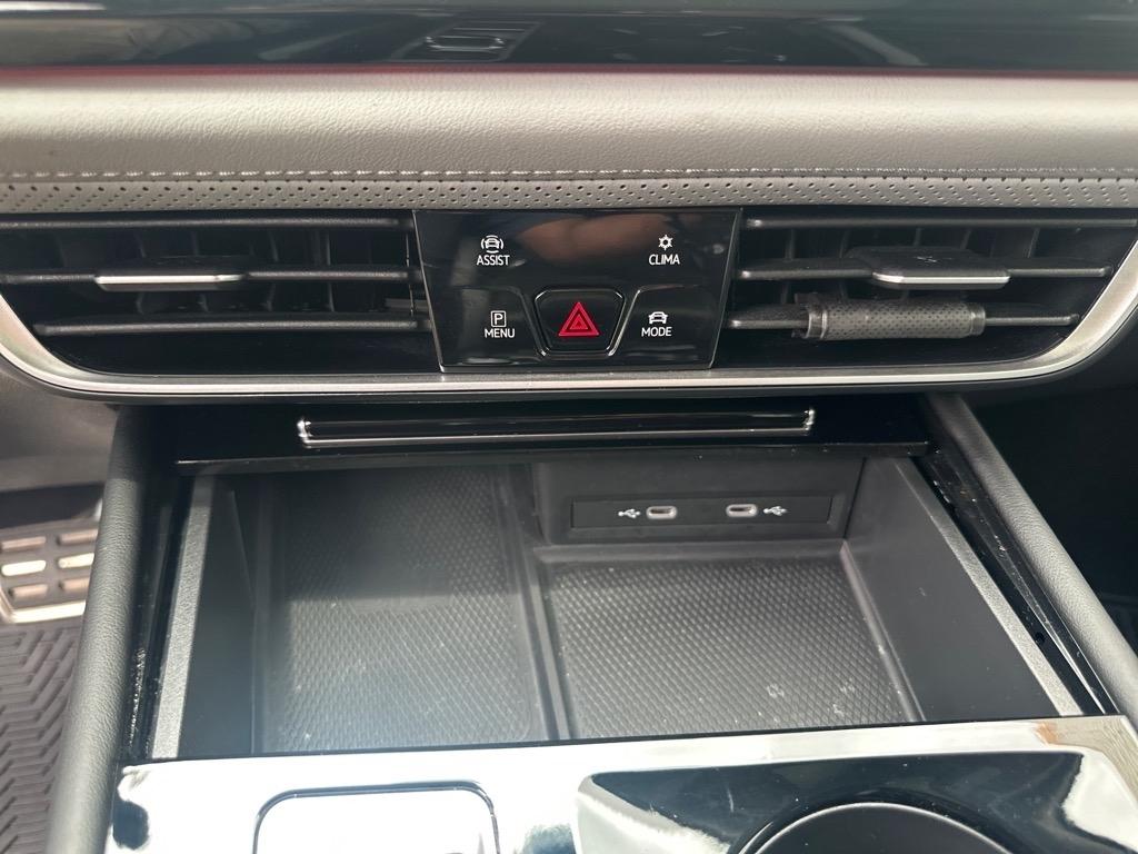 Volkswagen Atlas 2.0T Peak Edition SE w/Technology 4MOTION 2024