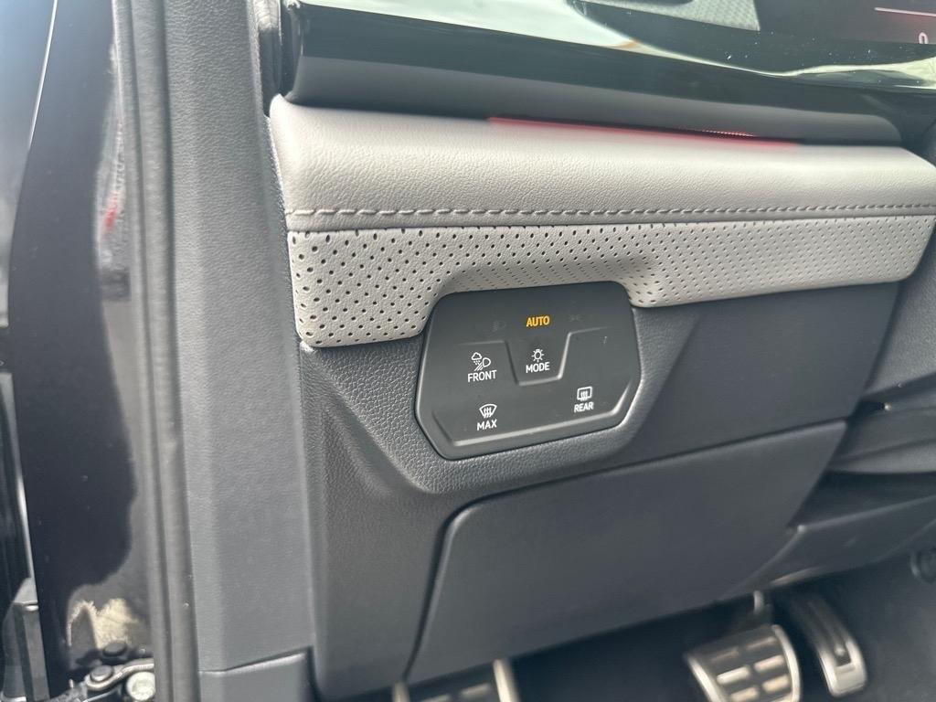 Volkswagen Atlas 2.0T Peak Edition SE w/Technology 4MOTION 2024