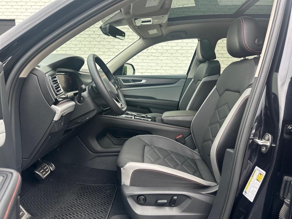 Volkswagen Atlas 2.0T Peak Edition SE w/Technology 4MOTION 2024