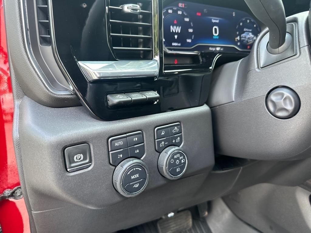 Chevrolet Silverado 1500  2024