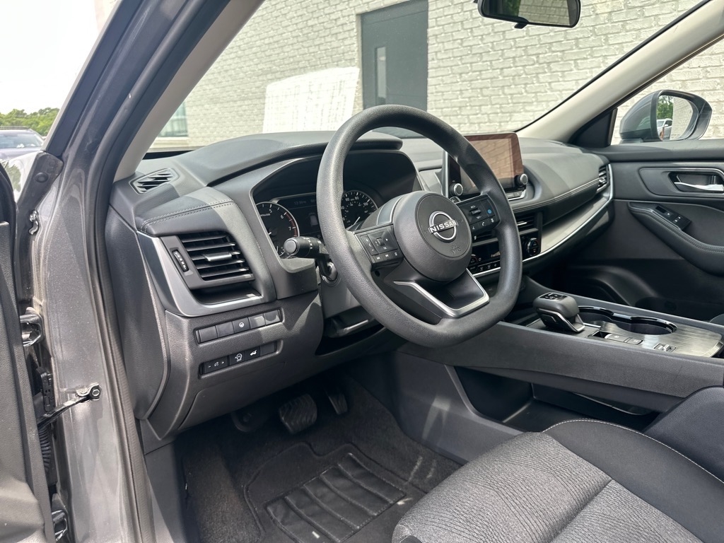 Nissan Rogue SV FWD 2024