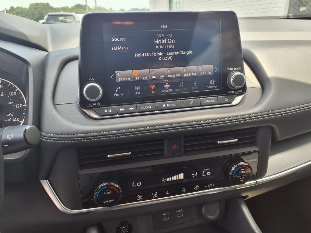 Nissan Rogue SV 2WD 2024