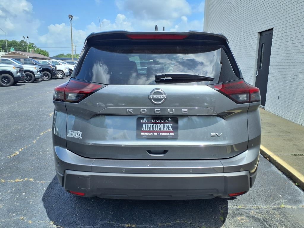 Nissan Rogue SV 2WD 2024