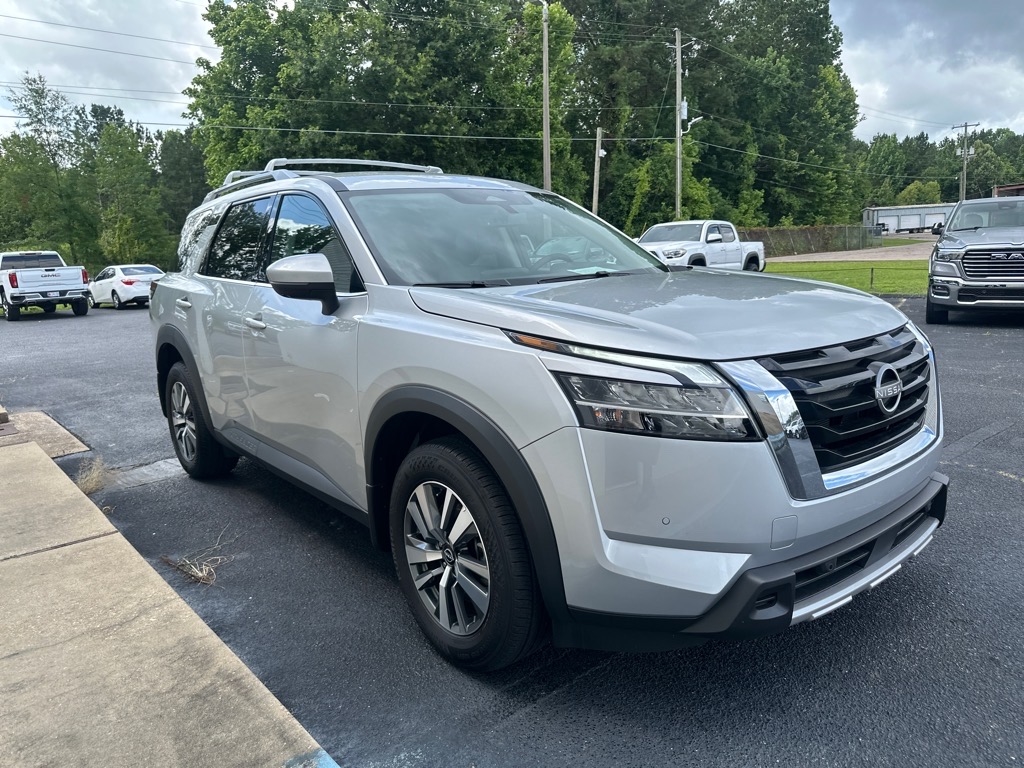 Nissan Pathfinder SL 2024