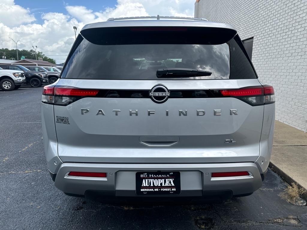 Nissan Pathfinder SL 2024