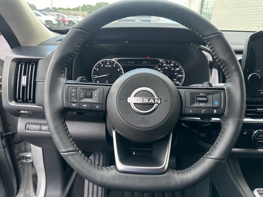 Nissan Pathfinder SL 2024