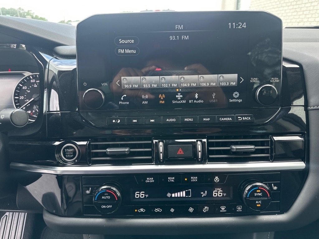 Nissan Pathfinder SL 2024