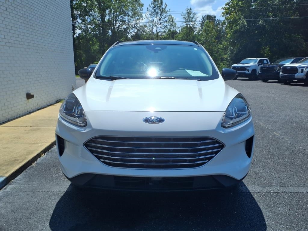 2022 Ford Escape SE photo 2