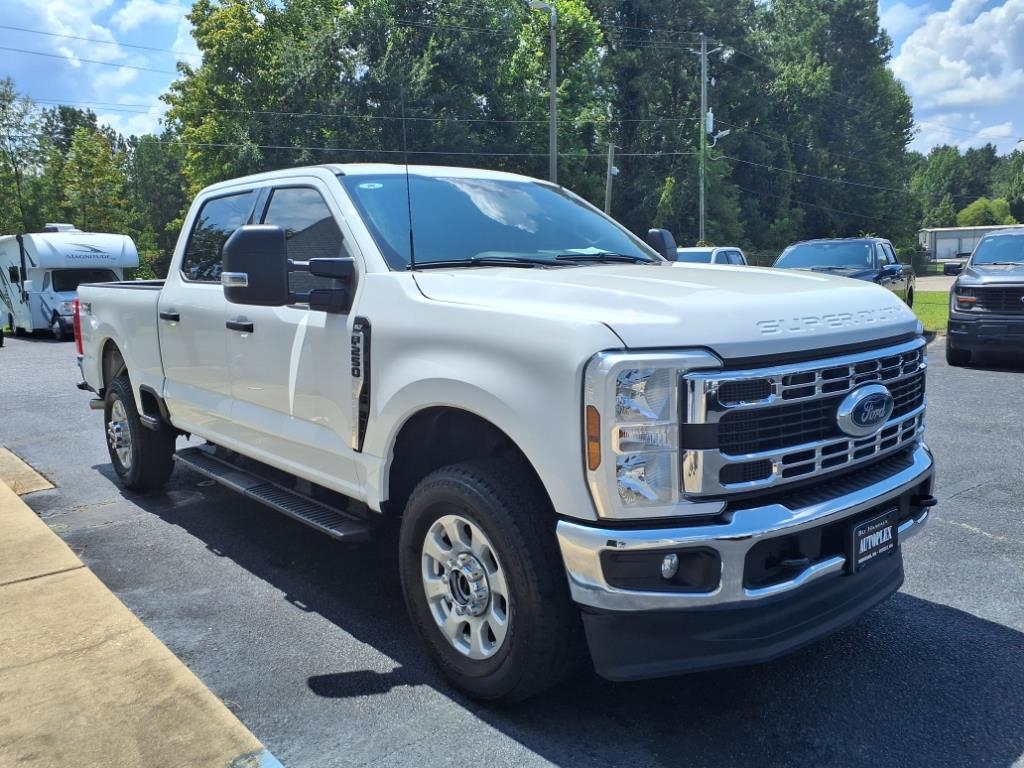 Ford F-250 SD FX4 Crew Cab 4WD 2024