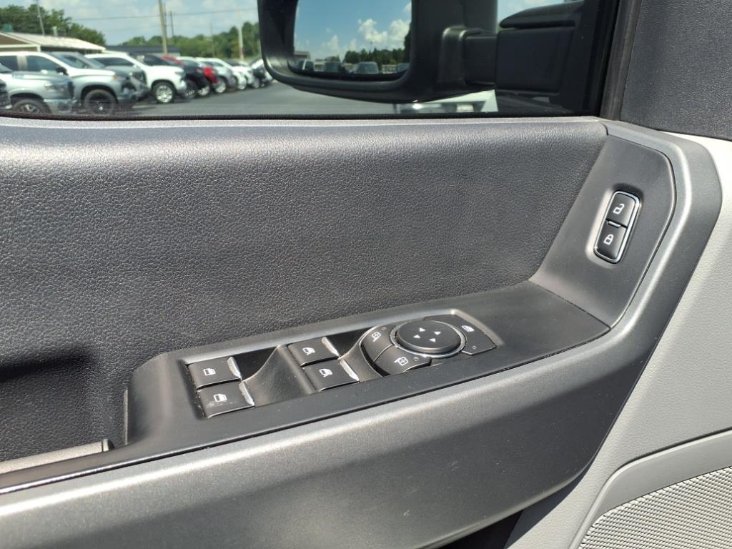 Ford F-250 SD FX4 Crew Cab 4WD 2024