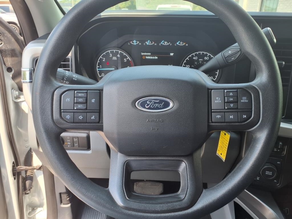 Ford F-250 SD FX4 Crew Cab 4WD 2024