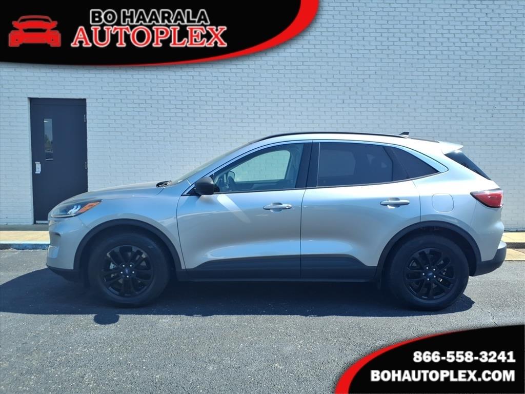 2022 Ford Escape FWD 4dr SE