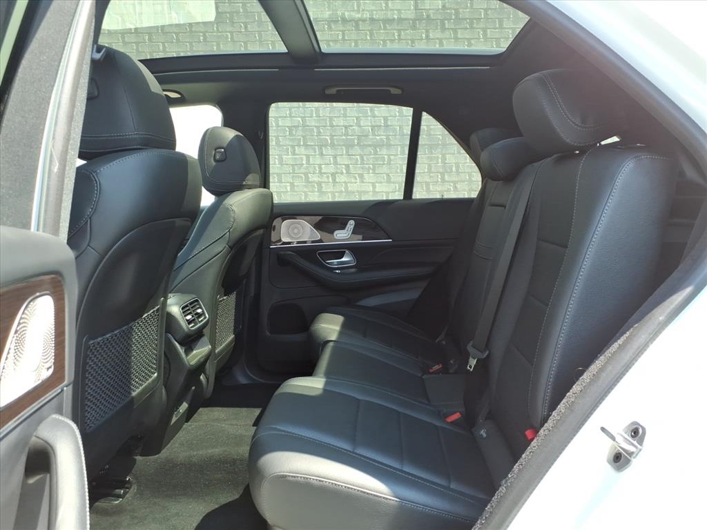 Mercedes-Benz GLE-Class  2024