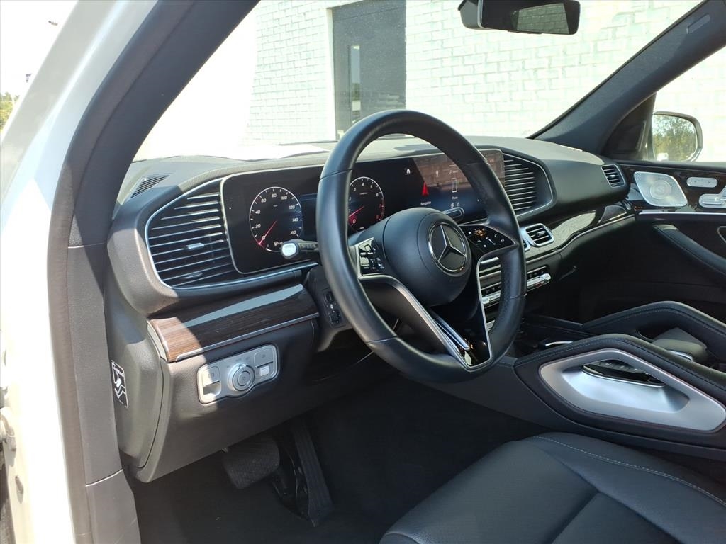 Mercedes-Benz GLE-Class  2024