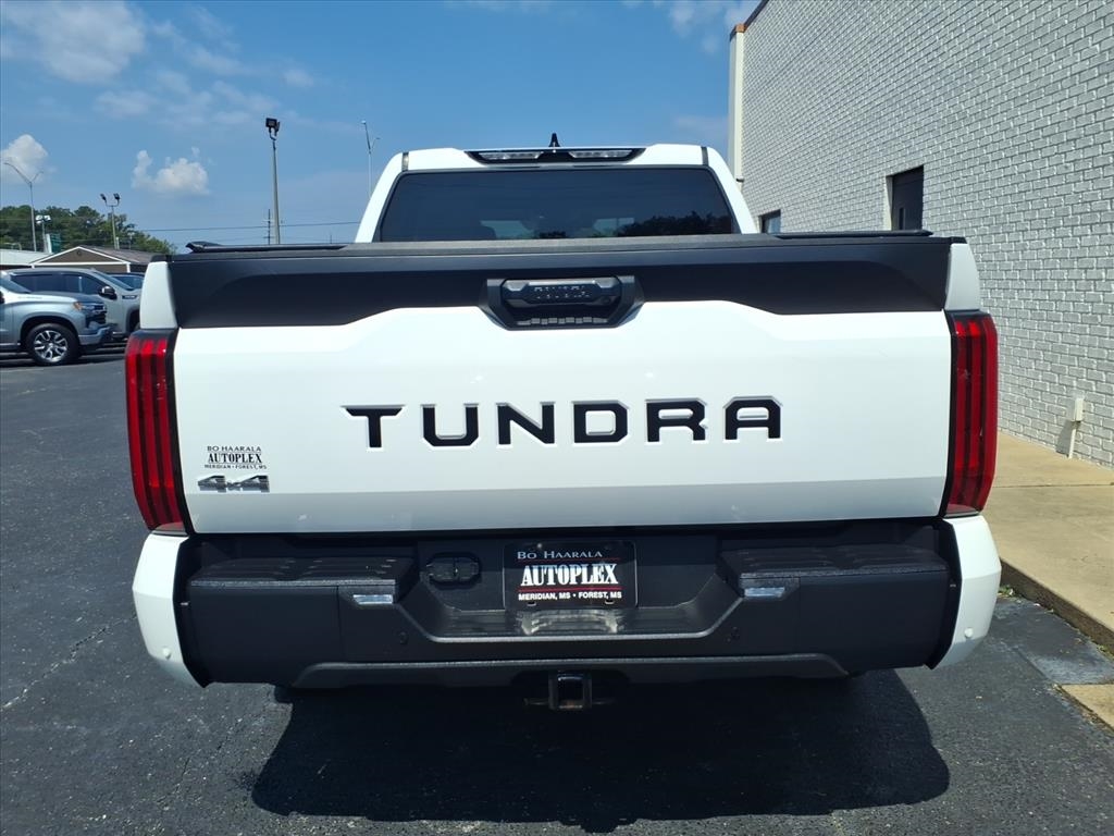 Toyota Tundra  2022