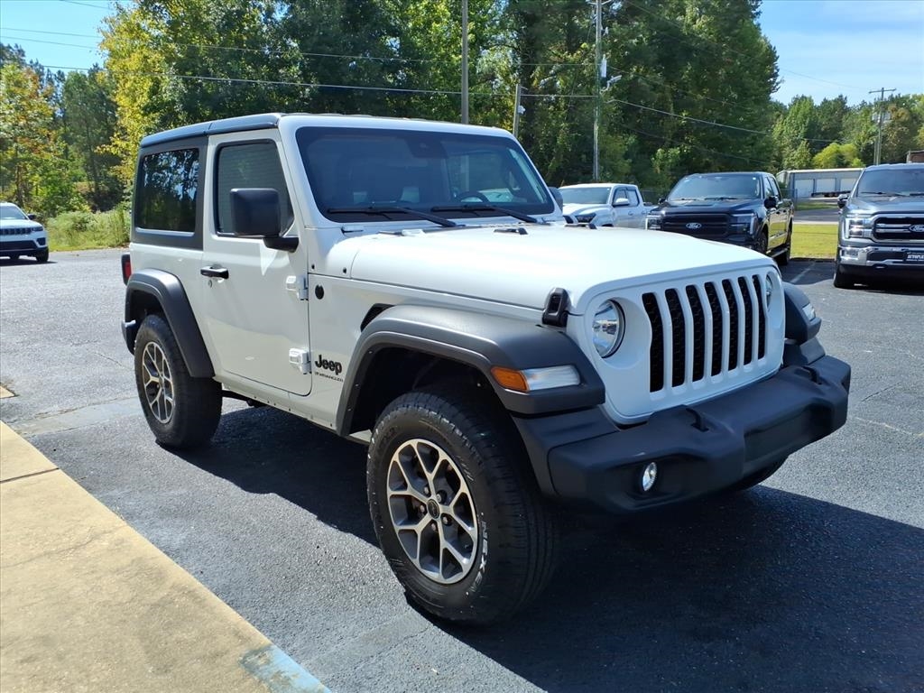 2024 Jeep Wrangler Sport photo 3