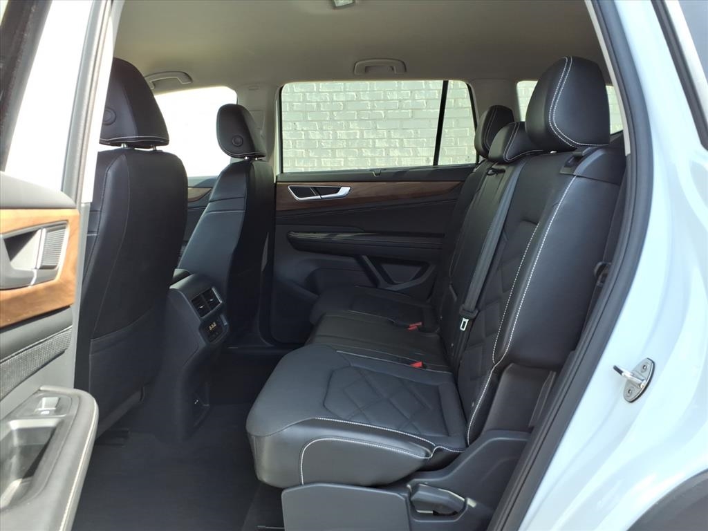 2024 Volkswagen Atlas SE Technology photo 10
