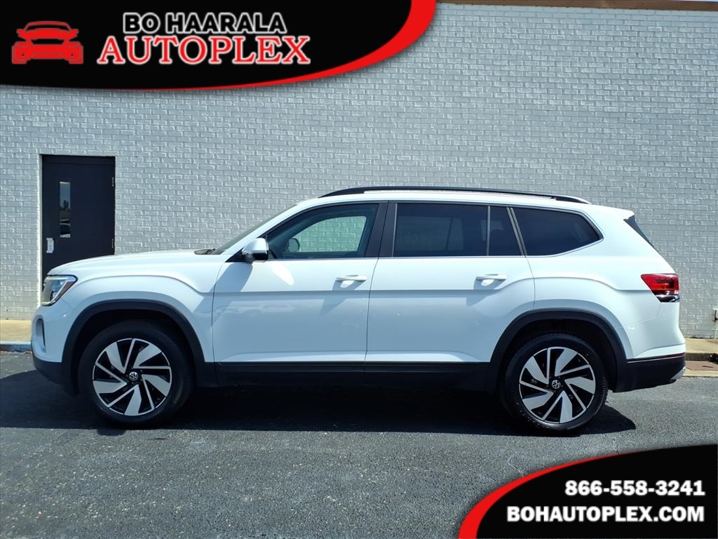 2024 Volkswagen Atlas SE w/Tech's photo