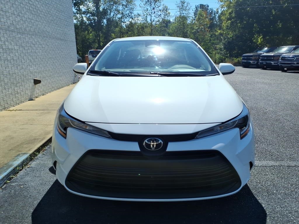 2024 Toyota Corolla LE photo 2