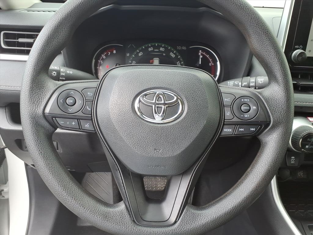 Toyota RAV4 XLE 2024