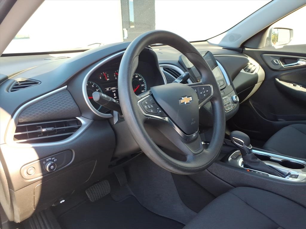 Chevrolet Malibu  2024 Chevrolet Malibu  2024