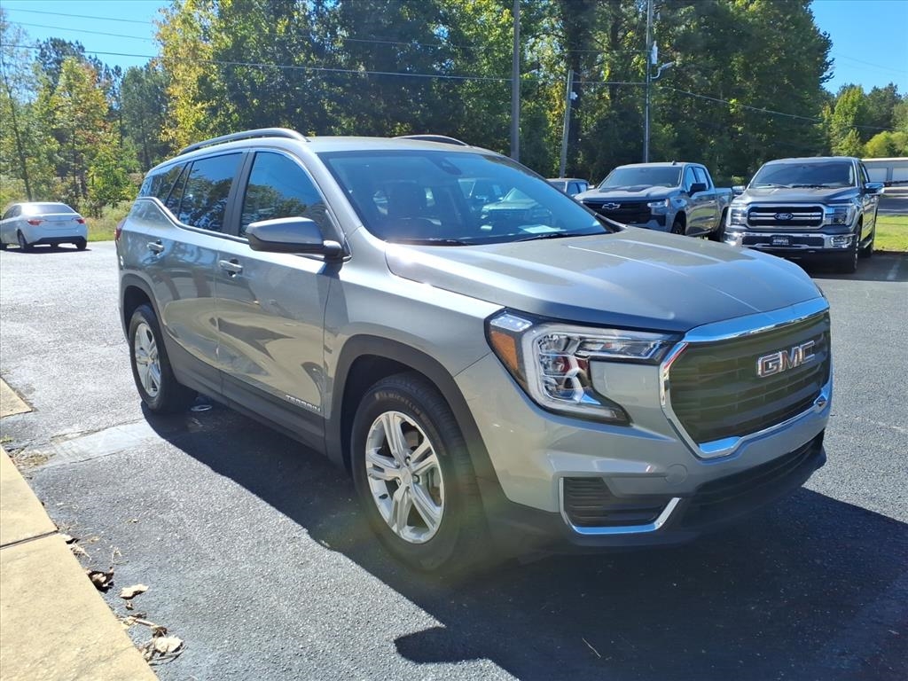 2023 Gmc Terrain SLE photo 2