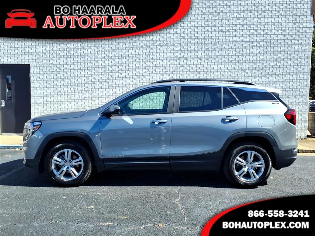 2023 GMC Terrain SLE's photo