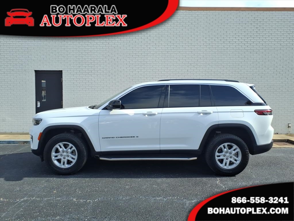 Jeep Grand Cherokee Laredo 2023