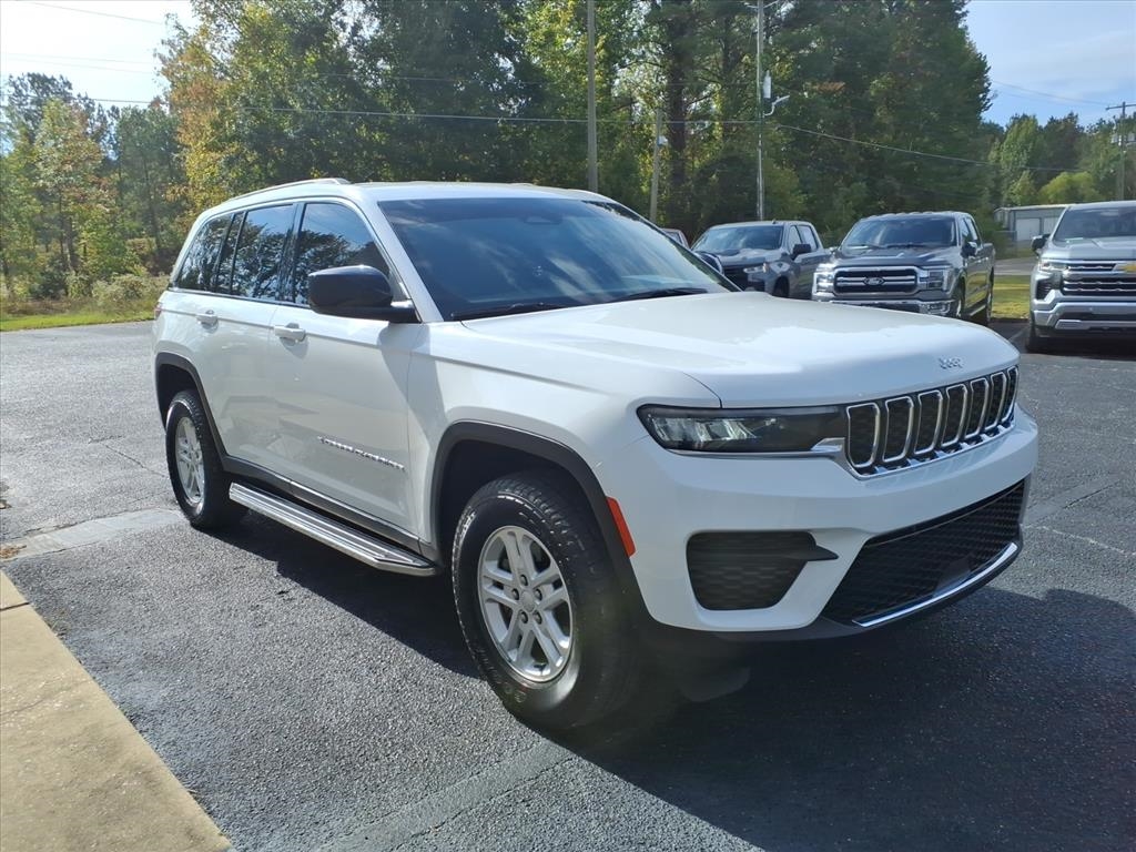 Jeep Grand Cherokee Laredo 2023