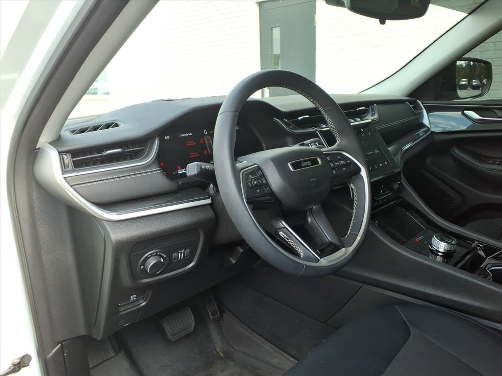 Jeep Grand Cherokee Laredo 2023