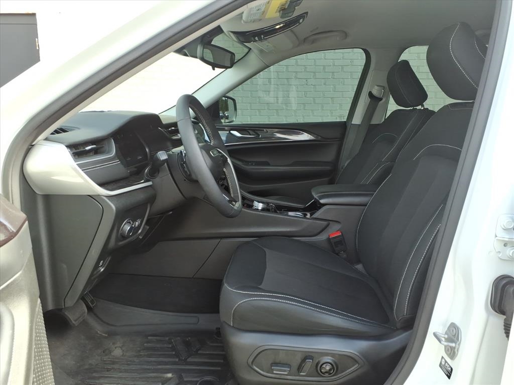 Jeep Grand Cherokee Laredo 2023