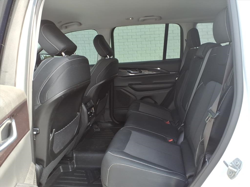 Jeep Grand Cherokee Laredo 2023