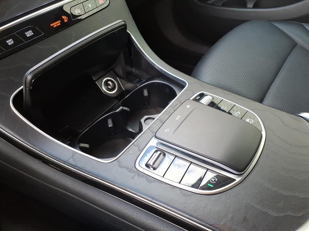 Mercedes-Benz GLC-Class  2021 Mercedes-Benz GLC-Class  2021