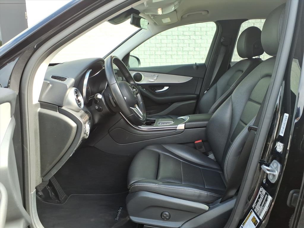 Mercedes-Benz GLC-Class  2021 Mercedes-Benz GLC-Class  2021