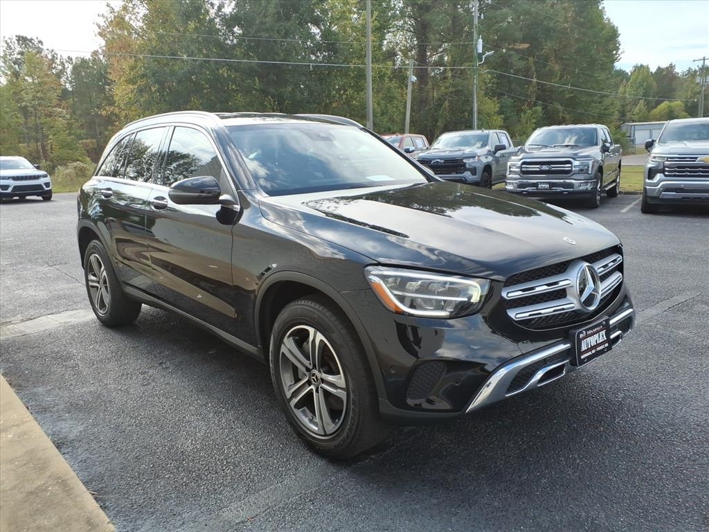 2021 Mercedes Benz GLC 300 photo 2