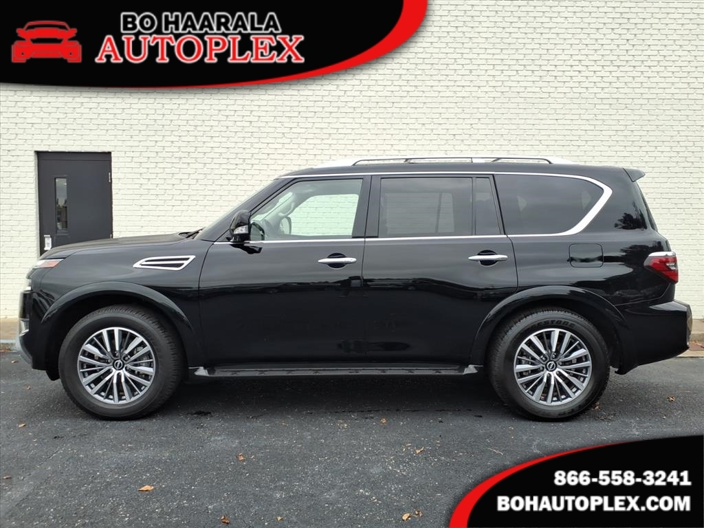 2024 Nissan Armada SL's photo