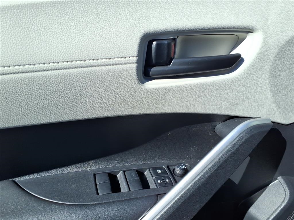 Toyota Corolla Cross LE 2024