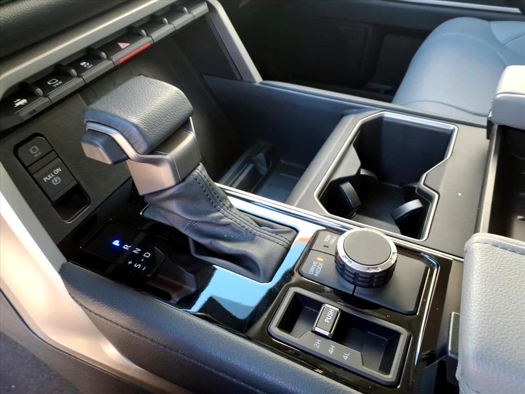 Toyota Tundra Limited 2024