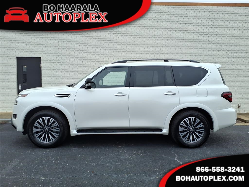 2024 Nissan Armada SL's photo