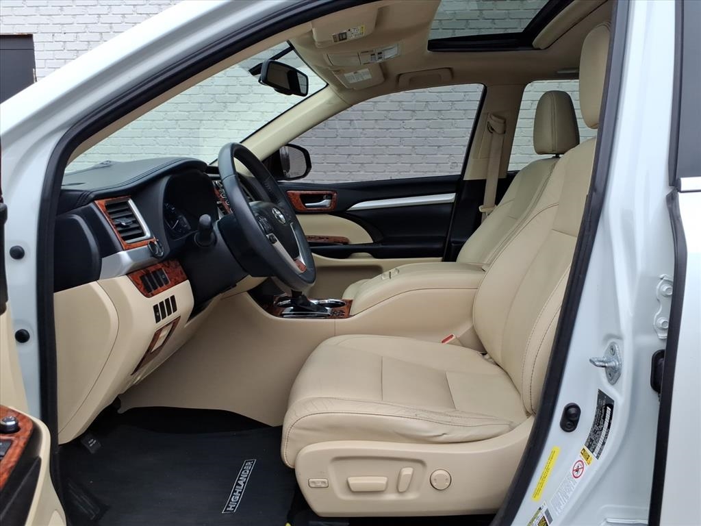 Toyota Highlander  2016