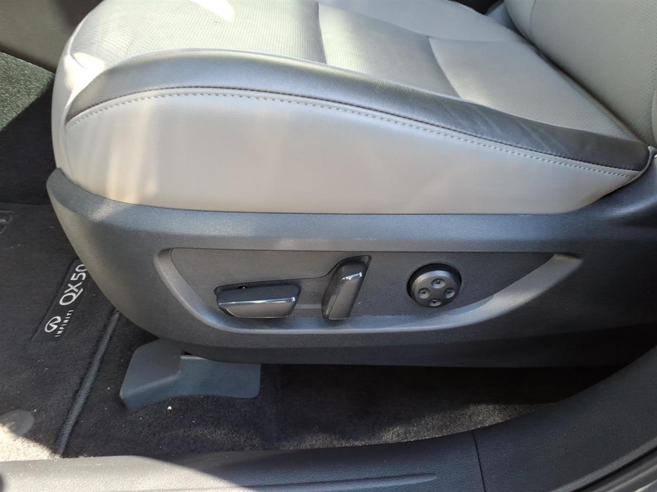 Infiniti QX50 LUXE AWD 2025