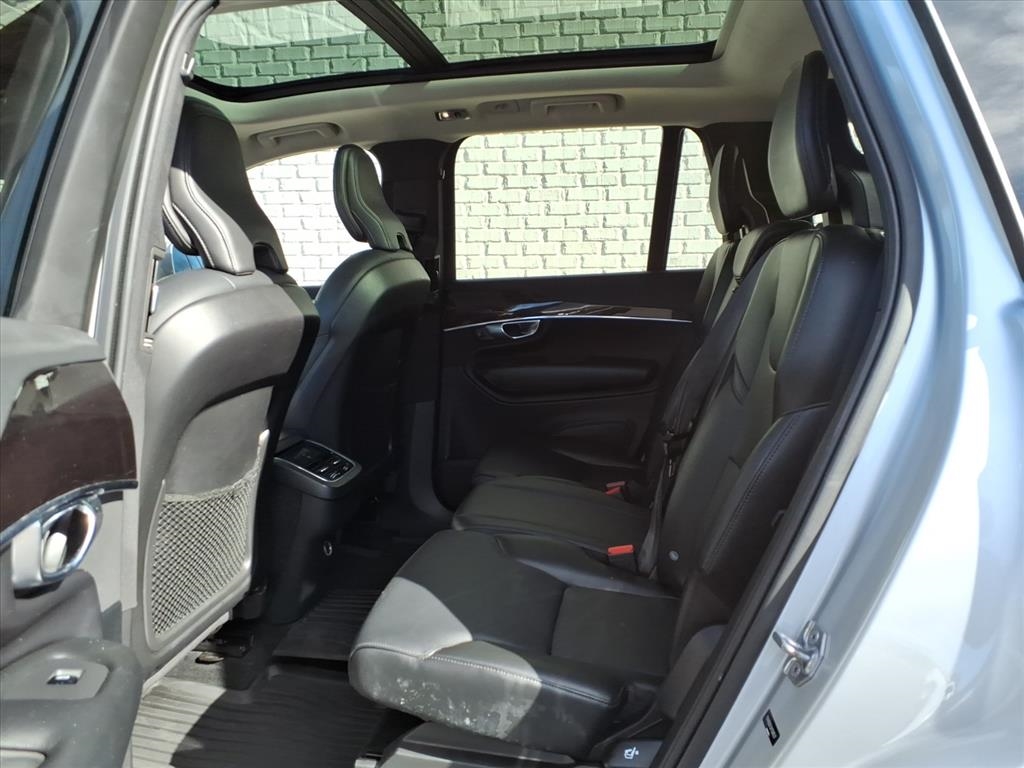 Volvo XC90  2019