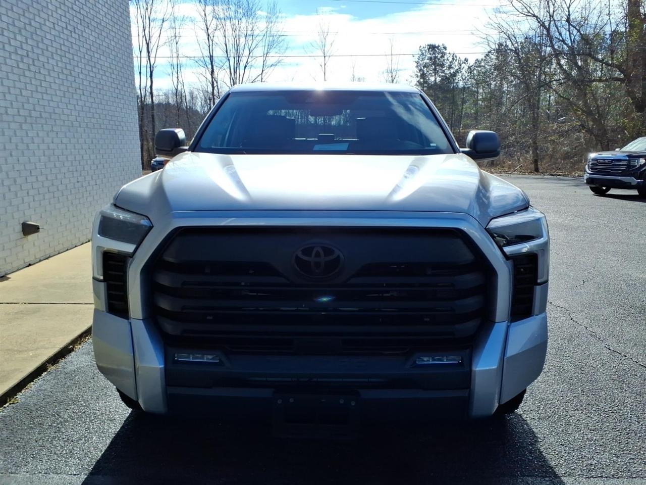 Toyota Tundra  2024