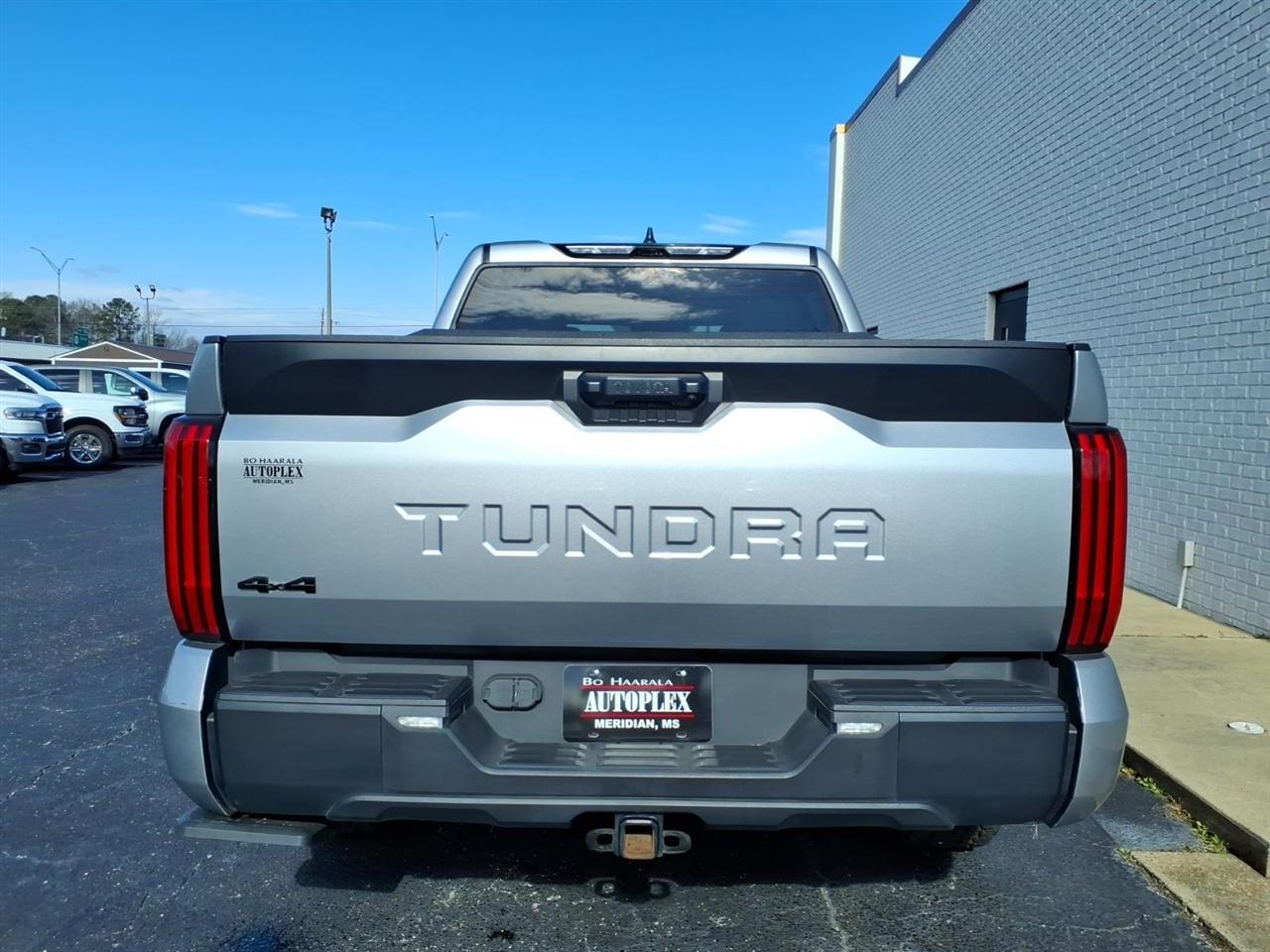 Toyota Tundra  2024