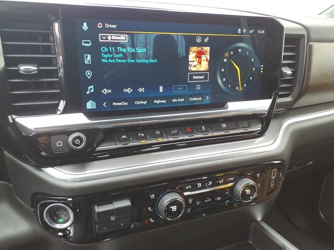 Chevrolet Silverado 1500 Crew Cab  2025