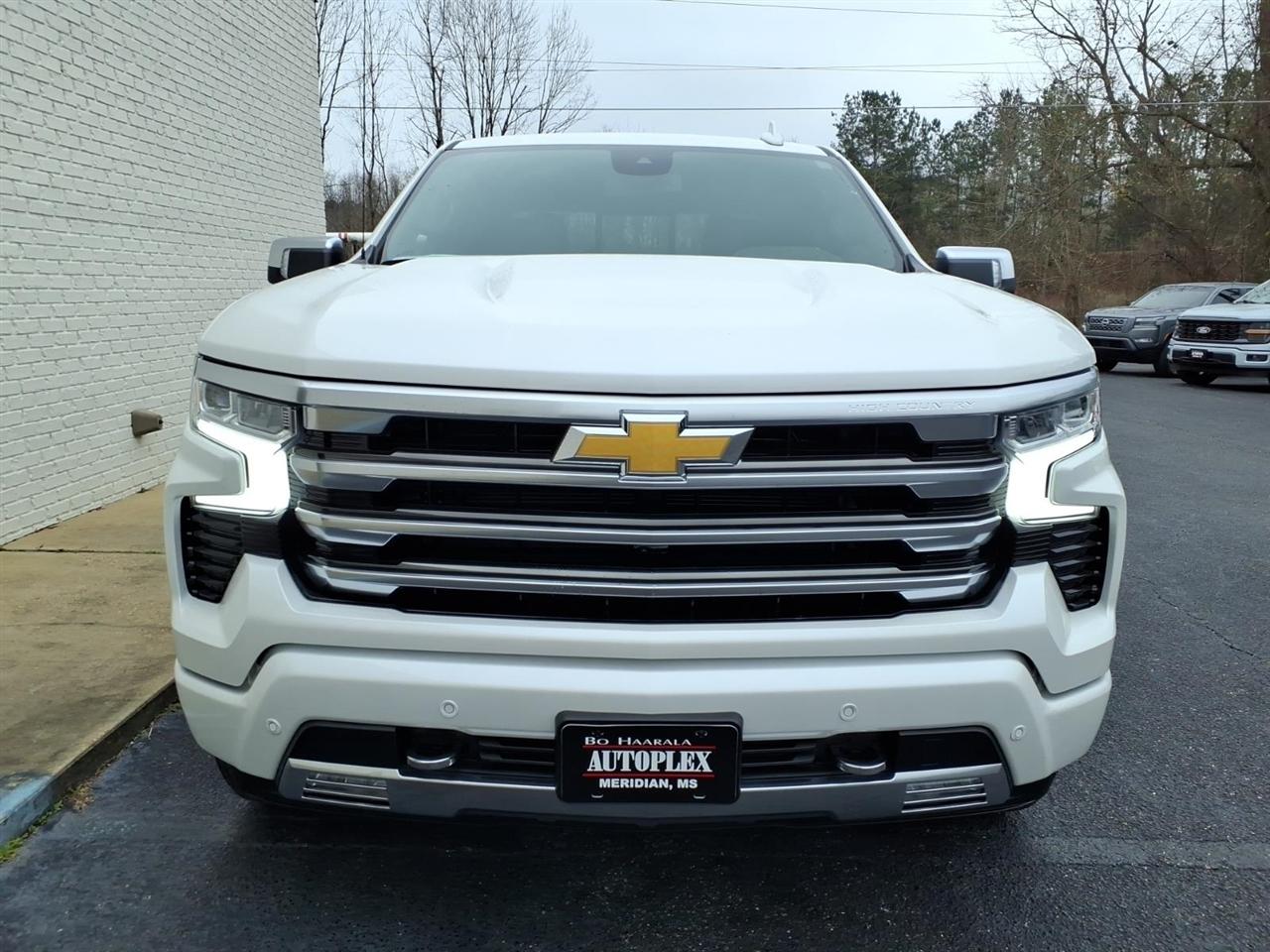 Chevrolet Silverado 1500 Crew Cab  2025