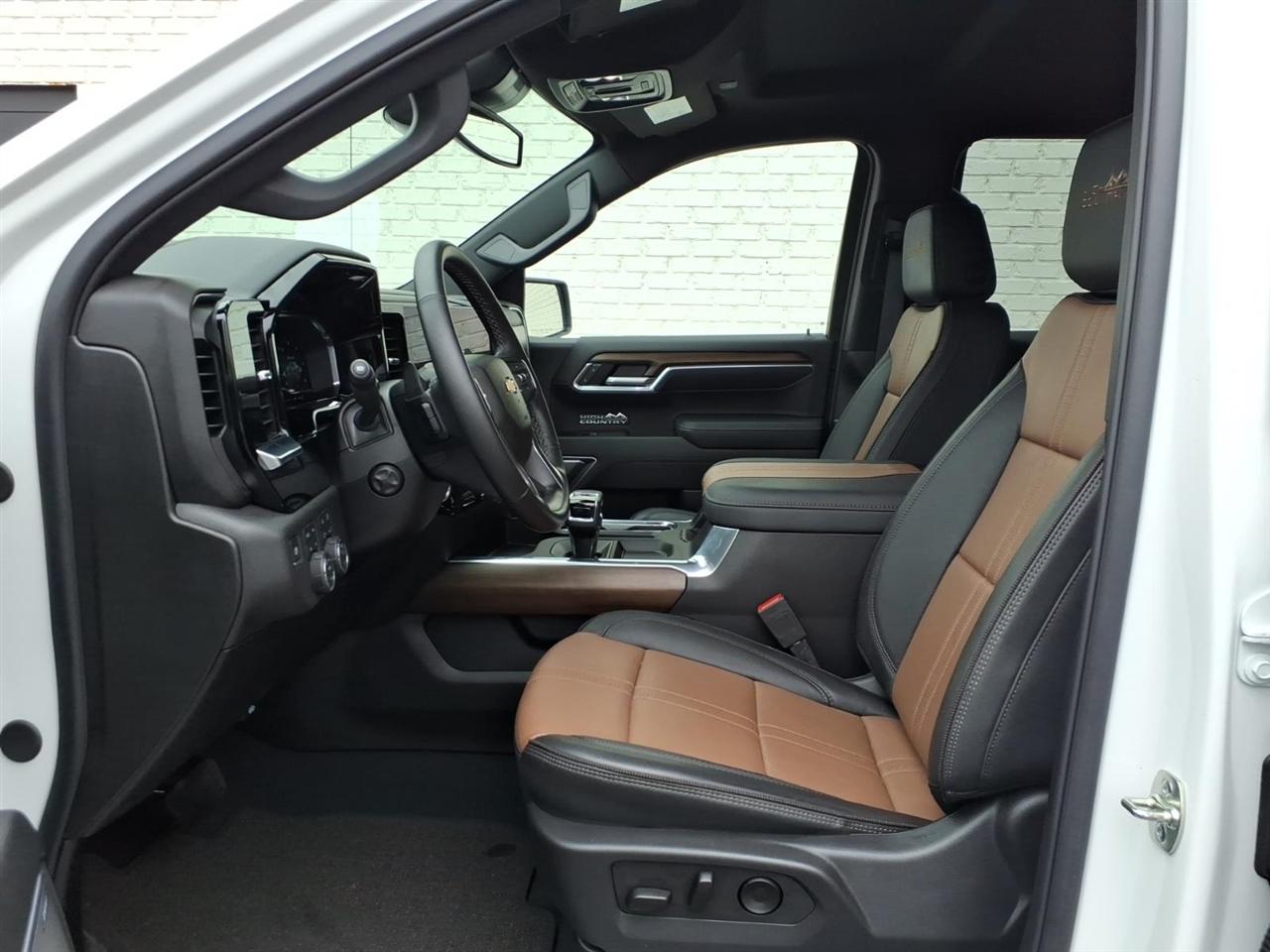 Chevrolet Silverado 1500 Crew Cab  2025