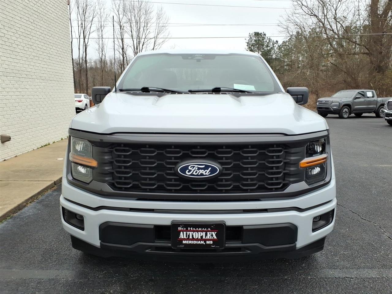 Ford F-150 STX 2WD 2025